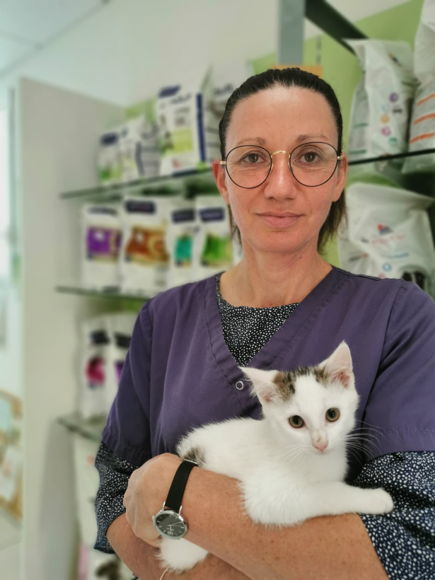 Clinique Veterinaire De La Hainaud Veterinaire A Ernee Lequipe 13